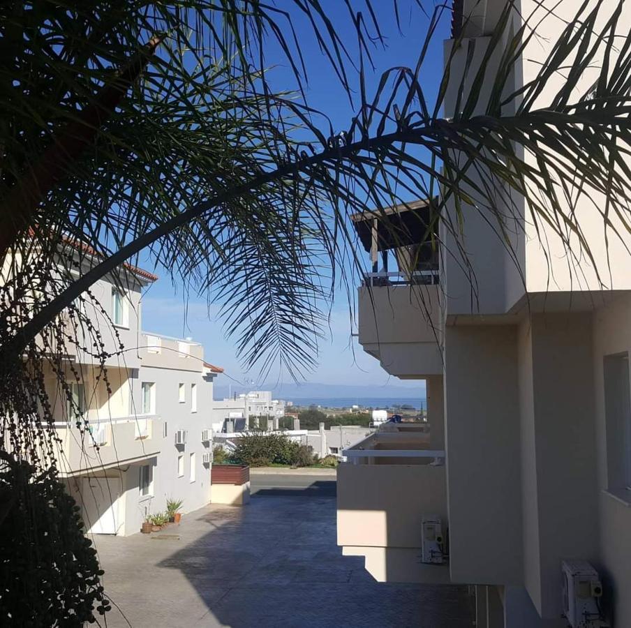 Armstrong Apartment Paralimni Exterior foto